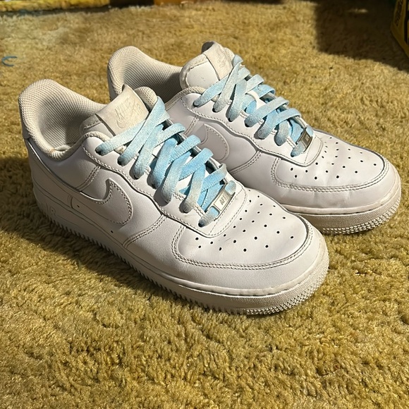 Women’s Air Forces🩵 Size 8! - Picture 1 of 6